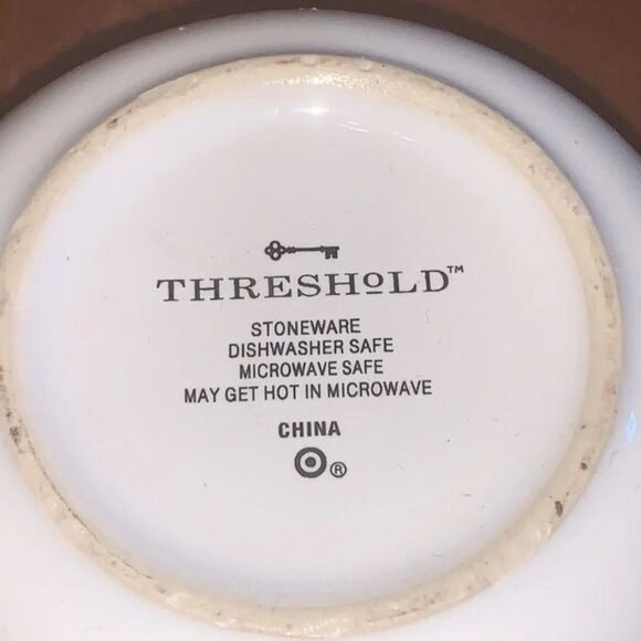 Threshold White Stoneware Mug With Red Deer & Gold Handle - Picture 5 of 7